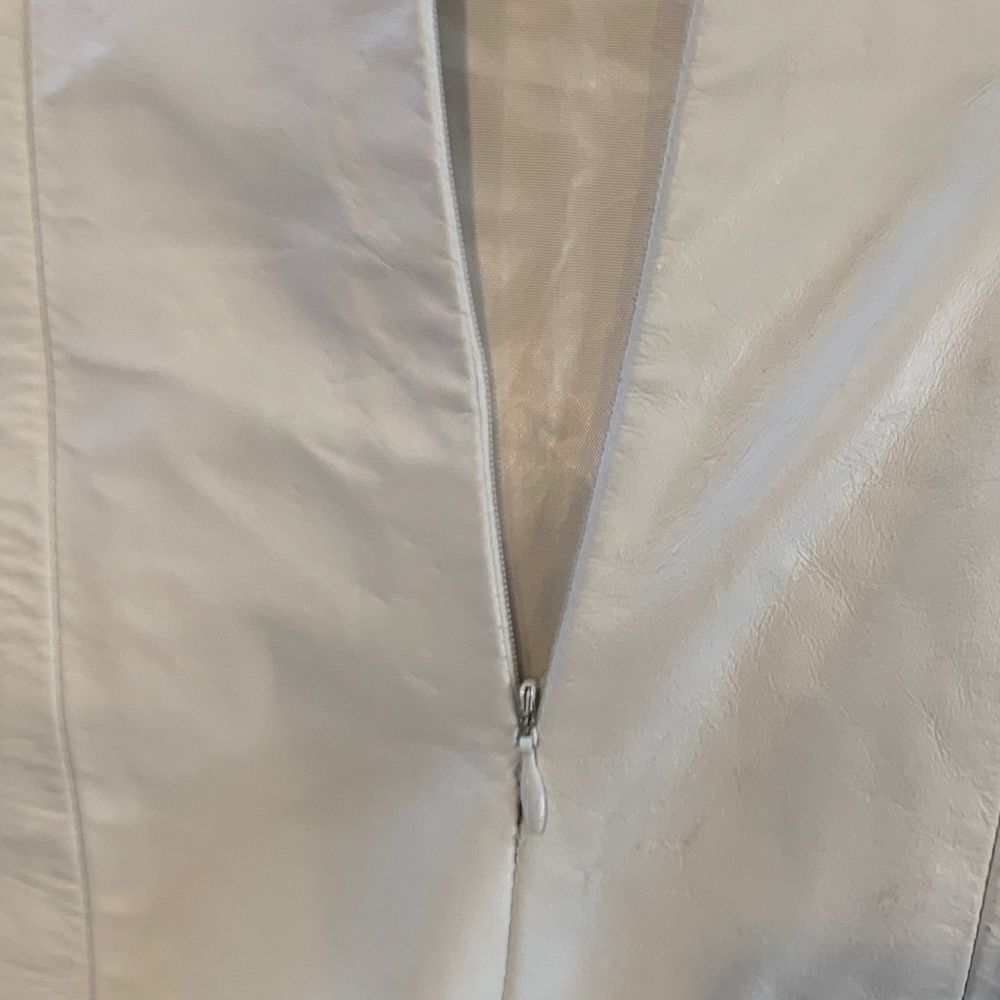 Dangerous Threads Women's 8 white leather with gold bead neck thin strap dress - Picture 9 of 16